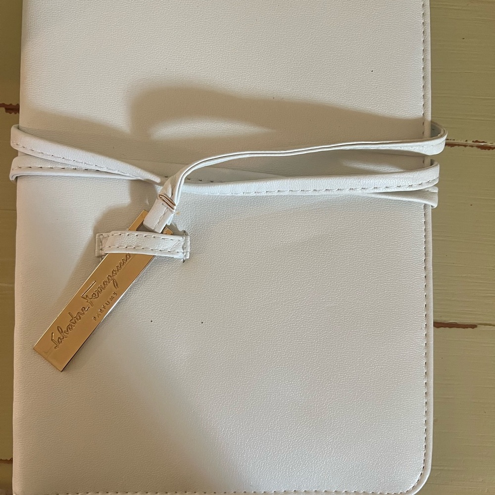 Salvatore Ferragamo wallet off white leather New